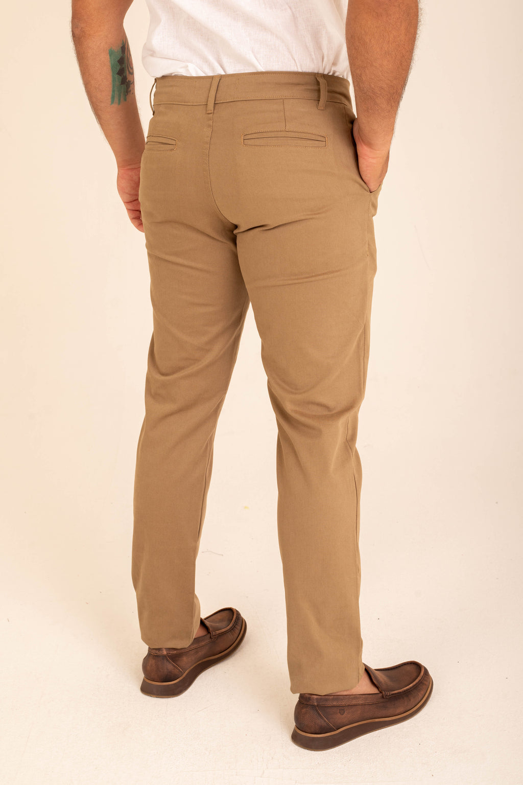 CALCA MASCULINA EM SARJA