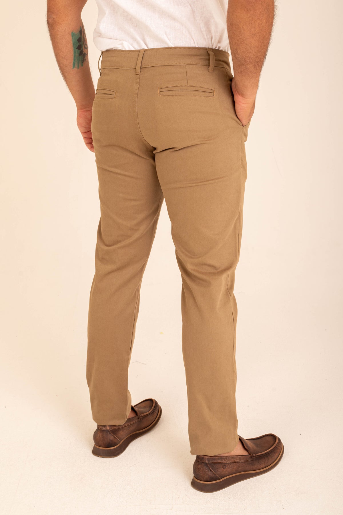 CALCA MASCULINA EM SARJA
