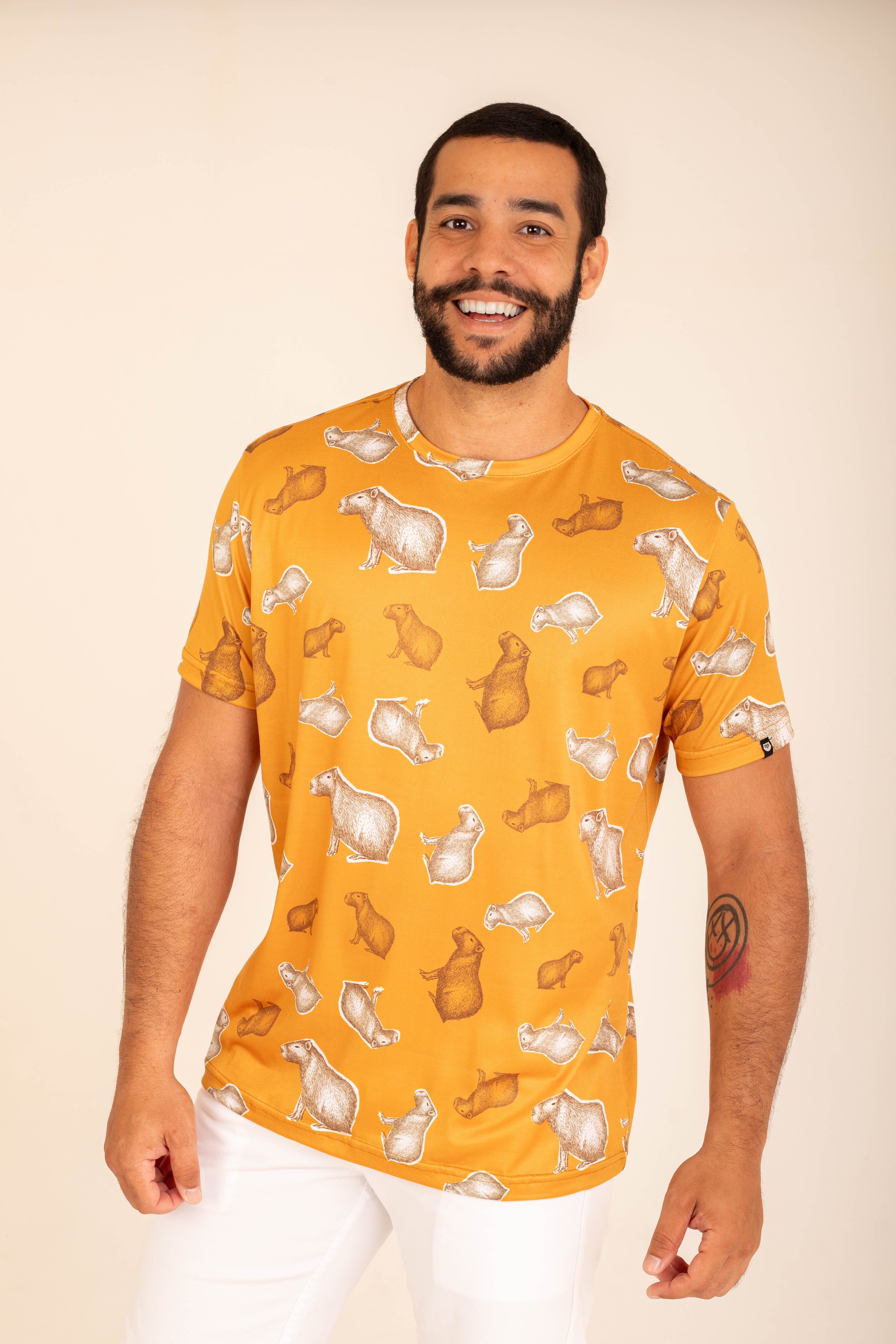 T-SHIRT MASCULINA CAPIVARAS